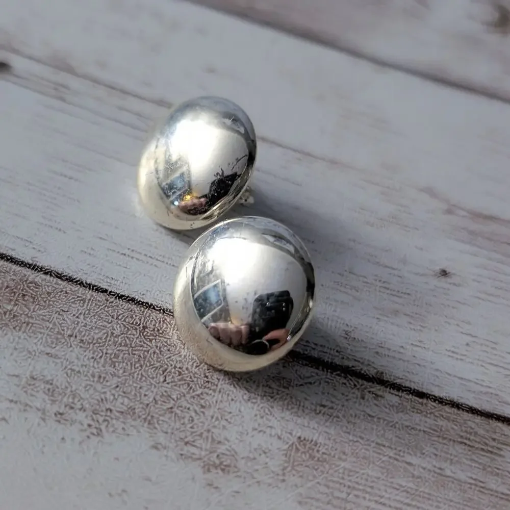 Vintage clip earrings